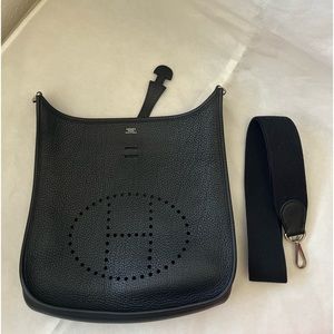 Authentic HERMES Evelyne I PM 29